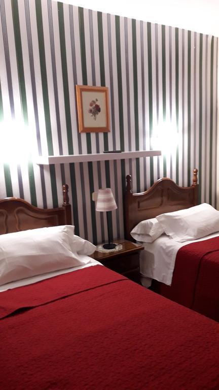 Hostal Martin - Sanabria Ribadelago المظهر الخارجي الصورة