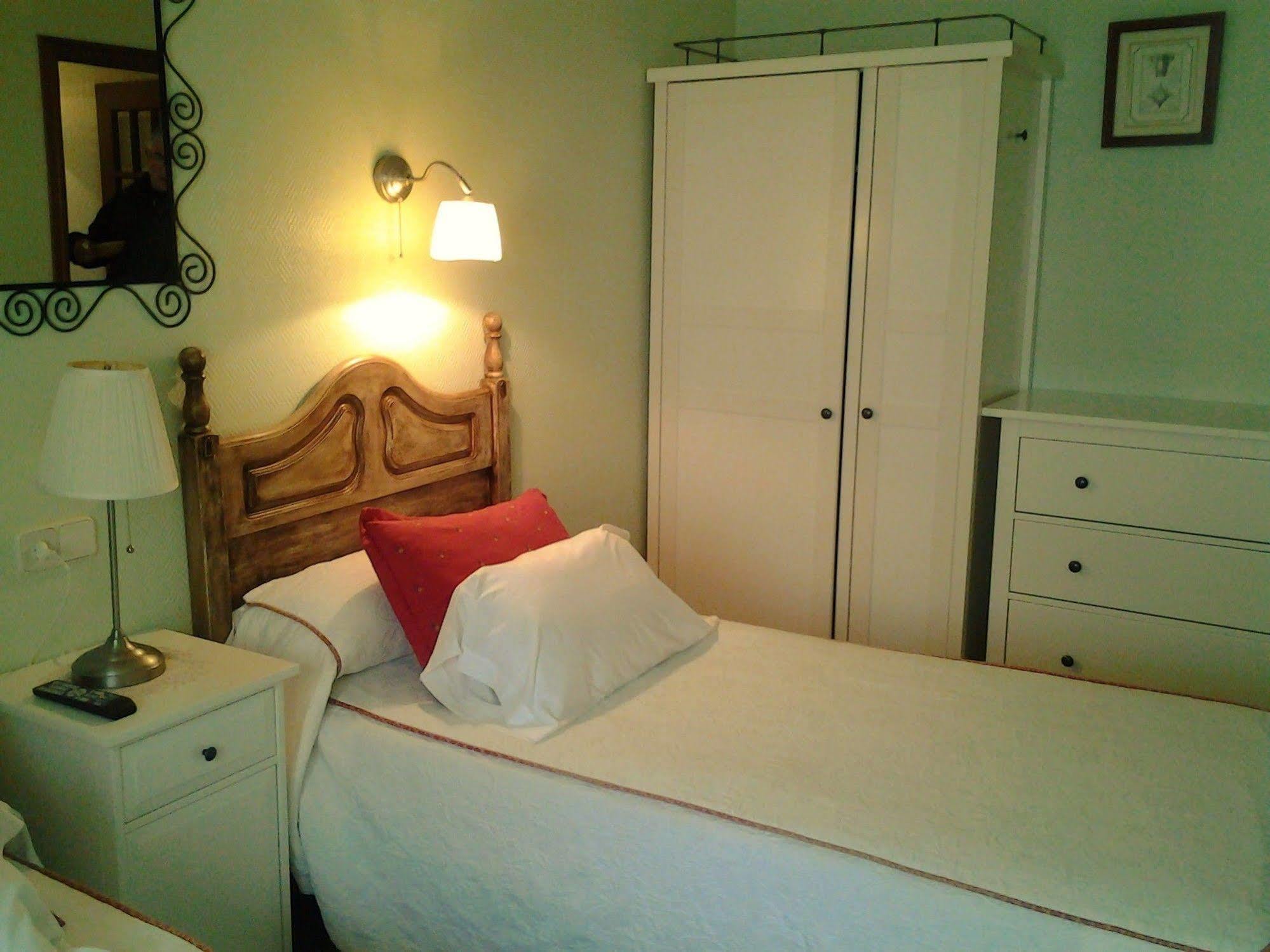 Hostal Martin - Sanabria Ribadelago المظهر الخارجي الصورة